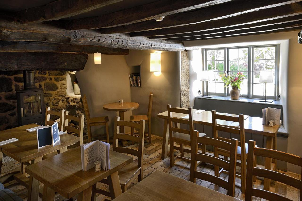 Eversfield Organic At The Ring Of Bells Inn North Bovey Extérieur photo