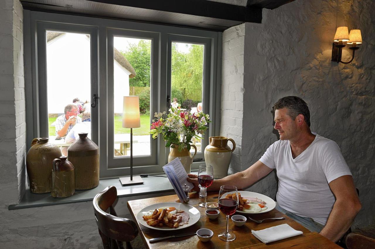Eversfield Organic At The Ring Of Bells Inn North Bovey Extérieur photo